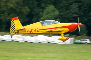 Extra EA.200 F-HUME © Karsten Palt