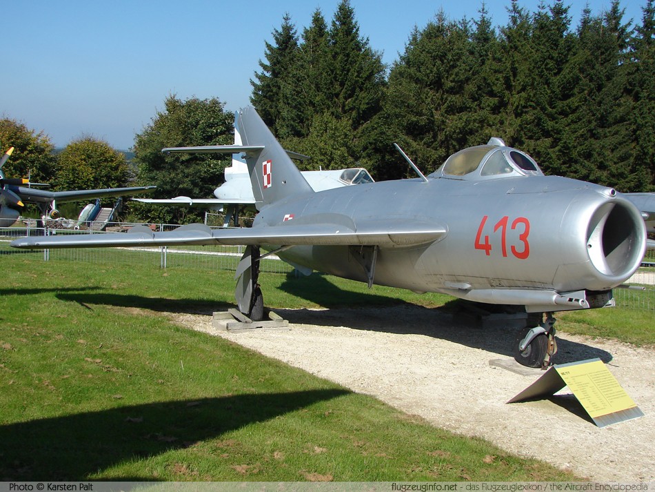 Mikojan Gurewitsch Gurevich MiG-17 - Specifications - Technical / Description