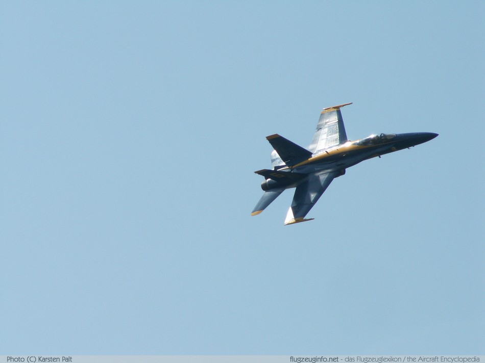McDonnell Douglas / Boeing F/A-18A Hornet United States Navy 162437 0281/A226 Open Dagen Koninklijke Luchtmacht 2006 Leeuwarden (EHLW / LHW) 2006-06-17 � Karsten Palt, ID 42 McDonnell Douglas / Boeing F/A-18A Hornet United States Navy 162437 0281/A226 Open Dagen Koninklijke Luchtmacht 2006 Leeuwarden (EHLW / LHW) 2006-06-17 � Karsten Palt, ID 42