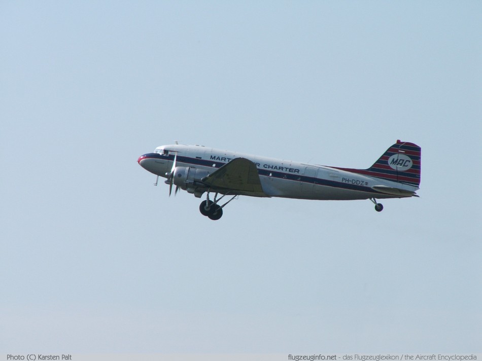 Douglas DC-3A-456 (C-47A Skytrain) Dutch Dakota Association PH-DDZ 19754 Open Dagen Koninklijke Luchtmacht 2006 Leeuwarden (EHLW / LHW) 2006-06-17 � Karsten Palt, ID 10 Douglas DC-3A-456 (C-47A Skytrain) Dutch Dakota Association PH-DDZ 19754 Open Dagen Koninklijke Luchtmacht 2006 Leeuwarden (EHLW / LHW) 2006-06-17 � Karsten Palt, ID 10