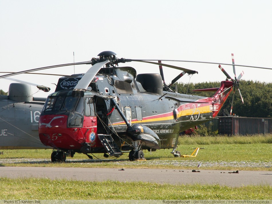 Westland Sea King Mk48 Belgian Air Component RS05 WA835 Open Dagen Koninklijke Luchtmacht 2006 Leeuwarden (EHLW / LHW) 2006-06-17 � Karsten Palt, ID 17 Westland Sea King Mk48 Belgian Air Component RS05 WA835 Open Dagen Koninklijke Luchtmacht 2006 Leeuwarden (EHLW / LHW) 2006-06-17 � Karsten Palt, ID 17