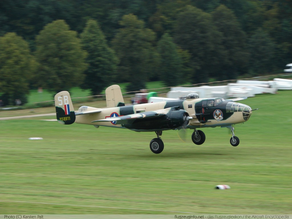 North American B-25J Mitchell HB-RDE 45-8811 Oldtimer-Fliegertreffen 2007 Kirchheim unter Teck - Hahnweide (EDST) 2007-09-08 � Karsten Palt, ID 593 North American B-25J Mitchell HB-RDE 45-8811 Oldtimer-Fliegertreffen 2007 Kirchheim unter Teck - Hahnweide (EDST) 2007-09-08 � Karsten Palt, ID 593