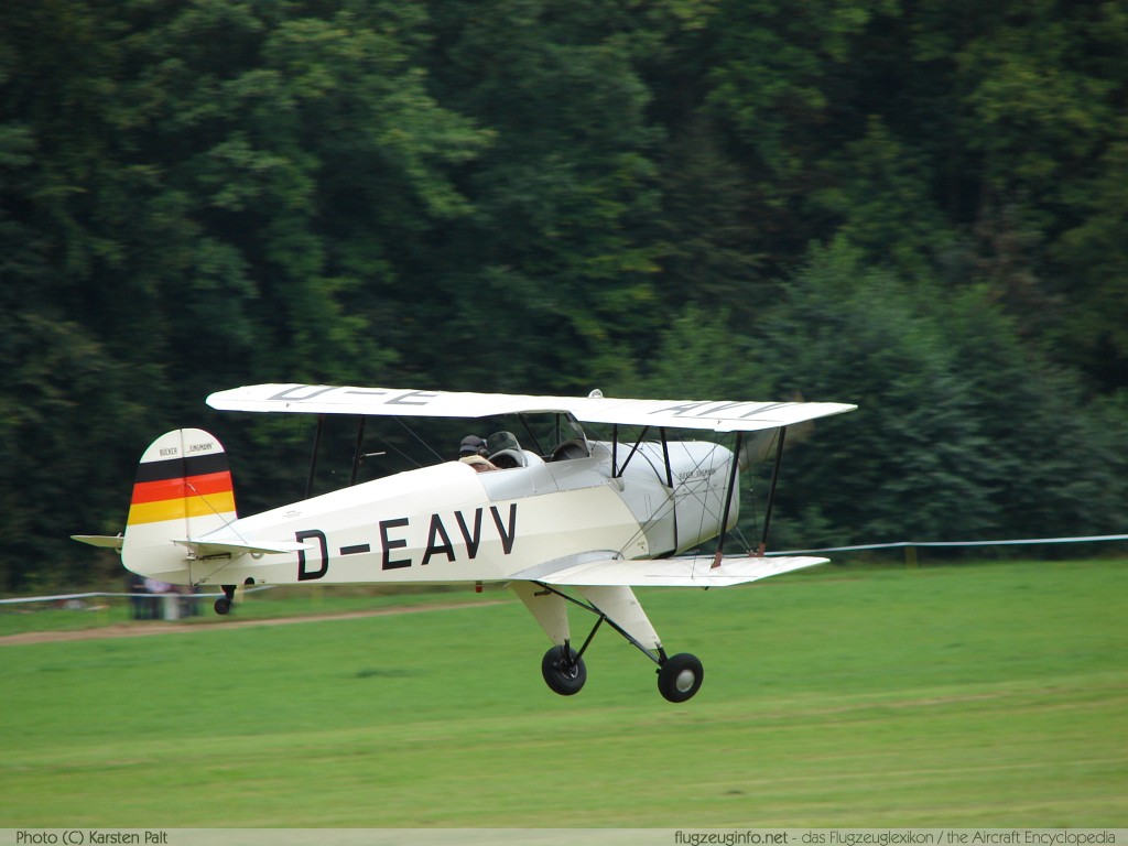 Bücker Bü-131B Jungmann  D-EAVV 12 Oldtimer-Fliegertreffen 2007 Kirchheim unter Teck - Hahnweide (EDST) 2007-09-08 ï¿½ Karsten Palt, ID 522