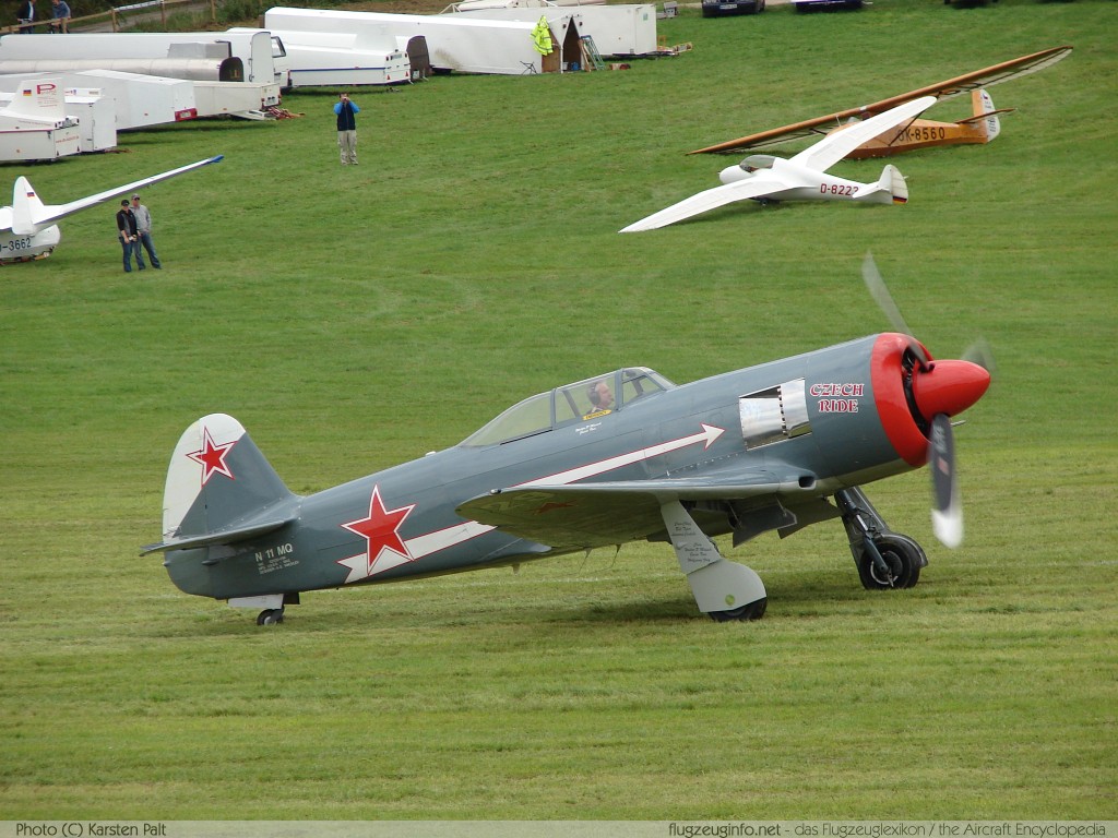 Yakovlev / Jakowlew Yak-11 / Jak-11 (Yak-11-R2000) N11MQ YAK11-01M Oldtimer-Fliegertreffen 2007 Kirchheim unter Teck - Hahnweide (EDST) 2007-09-08 � Karsten Palt, ID 603 Yakovlev / Jakowlew Yak-11 / Jak-11 (Yak-11-R2000) N11MQ YAK11-01M Oldtimer-Fliegertreffen 2007 Kirchheim unter Teck - Hahnweide (EDST) 2007-09-08 � Karsten Palt, ID 603