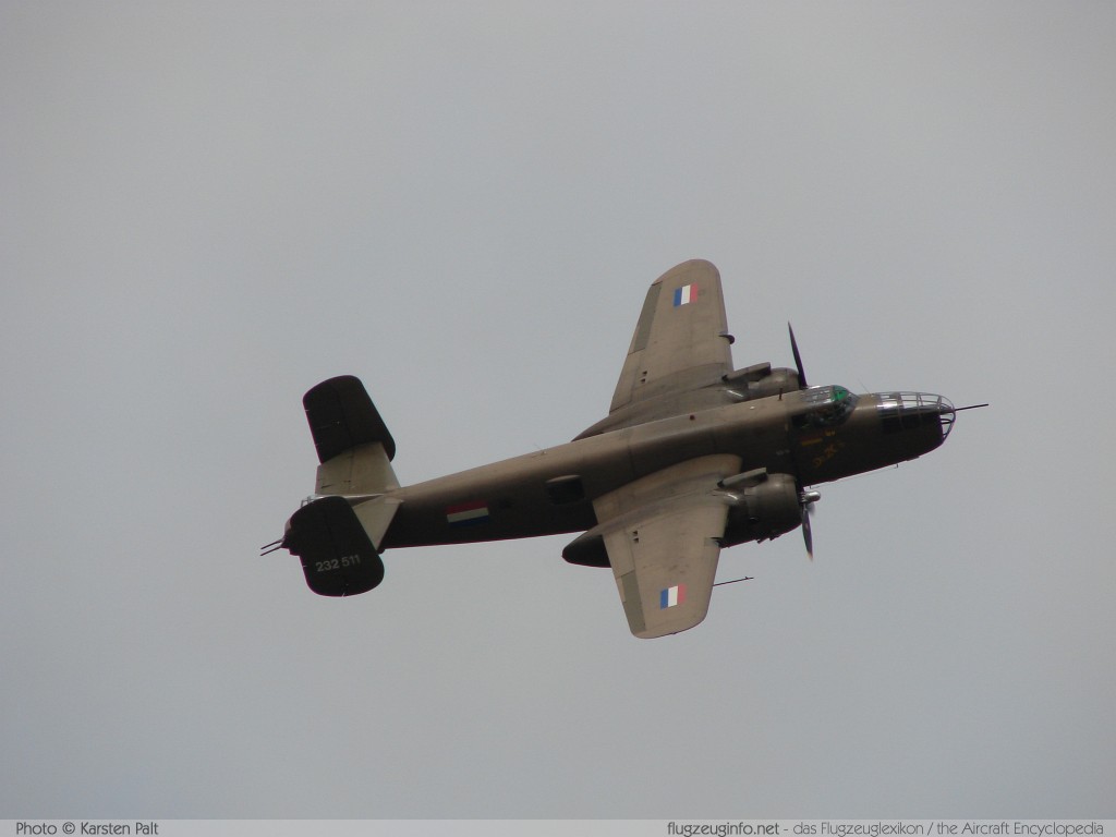 North American B-25N Mitchel Koninklijke Luchtmacht Historische Vlucht N320SQ 108-32782 Open Dagen Koninklijke Luchtmacht 2008 Leeuwarden (EHLW / LHW) 2008-06-20 � Karsten Palt, ID 900 North American B-25N Mitchel Koninklijke Luchtmacht Historische Vlucht N320SQ 108-32782 Open Dagen Koninklijke Luchtmacht 2008 Leeuwarden (EHLW / LHW) 2008-06-20 � Karsten Palt, ID 900