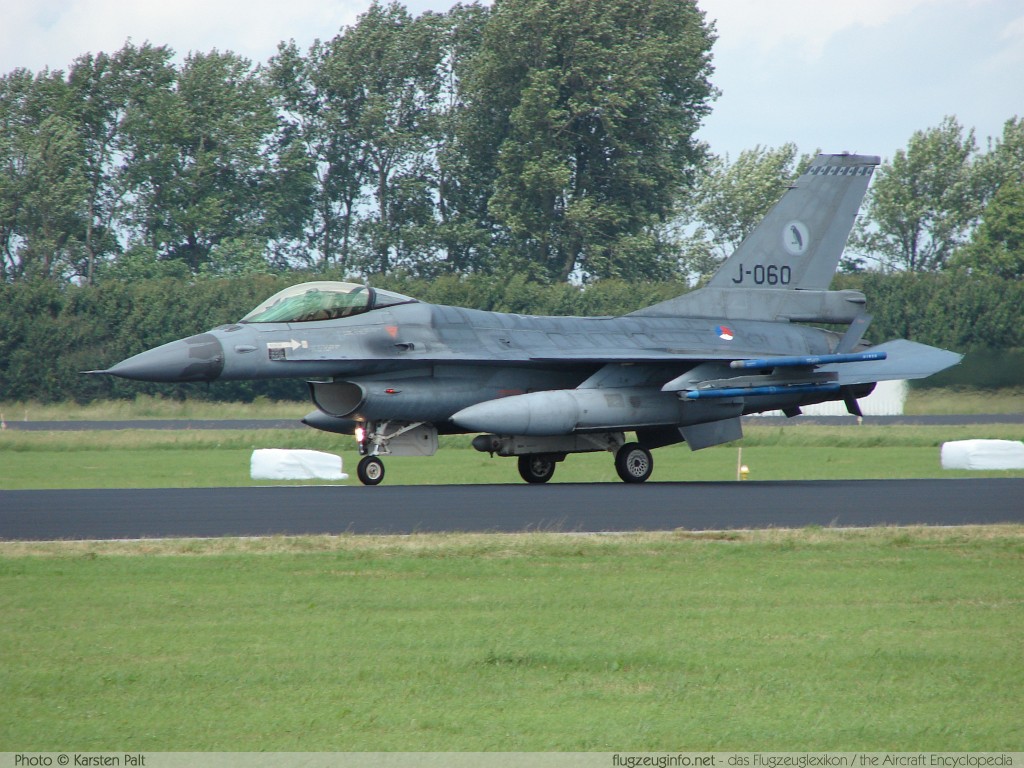 General Dynamics / Lockheed Martin F-16AM Royal Netherlands AF / Koninklijke Luchtmacht J-060 6D-143 Open Dagen Koninklijke Luchtmacht 2008 Leeuwarden (EHLW / LHW) 2008-06-20 � Karsten Palt, ID 875 General Dynamics / Lockheed Martin F-16AM Royal Netherlands AF / Koninklijke Luchtmacht J-060 6D-143 Open Dagen Koninklijke Luchtmacht 2008 Leeuwarden (EHLW / LHW) 2008-06-20 � Karsten Palt, ID 875