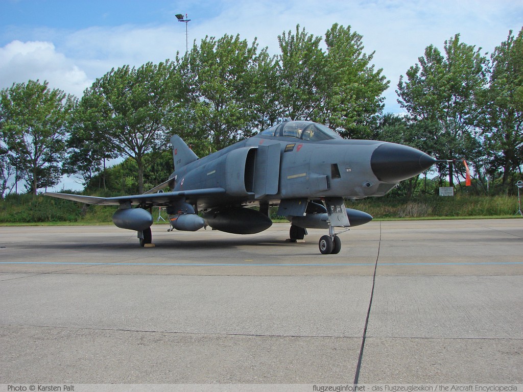 McDonnell RF-4E Phantom II Turkish Air Force 69-7501 4128 Open Dagen Koninklijke Luchtmacht 2008 Leeuwarden (EHLW / LHW) 2008-06-20 � Karsten Palt, ID 847 McDonnell RF-4E Phantom II Turkish Air Force 69-7501 4128 Open Dagen Koninklijke Luchtmacht 2008 Leeuwarden (EHLW / LHW) 2008-06-20 � Karsten Palt, ID 847