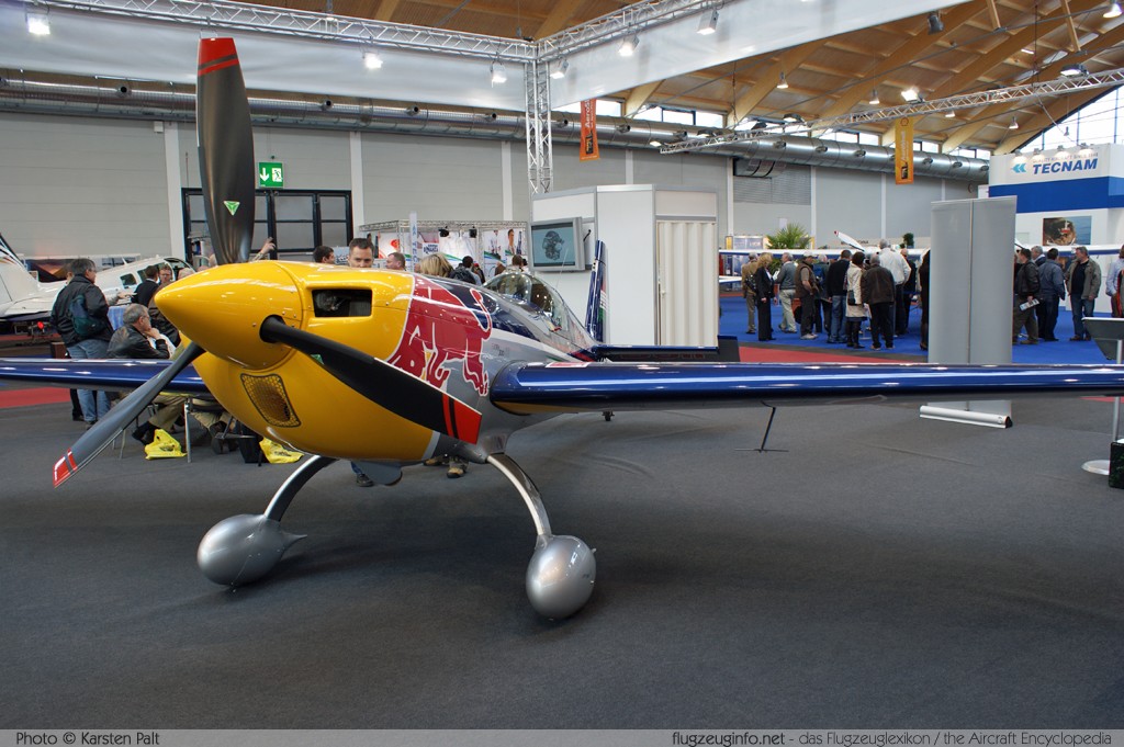 Extra EA.300SR Red Bull Racing Team D-EUSR AERO Friedrichshafen 2009 Friedrichshafen (EDNY / FDH) 2009-04-03 � Karsten Palt, ID 1750 Extra EA.300SR Red Bull Racing Team D-EUSR AERO Friedrichshafen 2009 Friedrichshafen (EDNY / FDH) 2009-04-03 � Karsten Palt, ID 1750