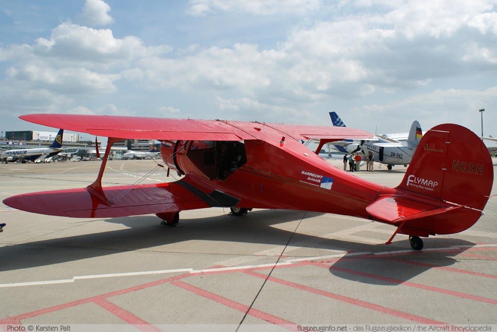 Beech D17S Staggerwing N69H 4896 Flugtag Bremen 2009 Bremen (EDDW / BRE) 2009-05-10 � Karsten Palt, ID 2140 Beech D17S Staggerwing N69H 4896 Flugtag Bremen 2009 Bremen (EDDW / BRE) 2009-05-10 � Karsten Palt, ID 2140