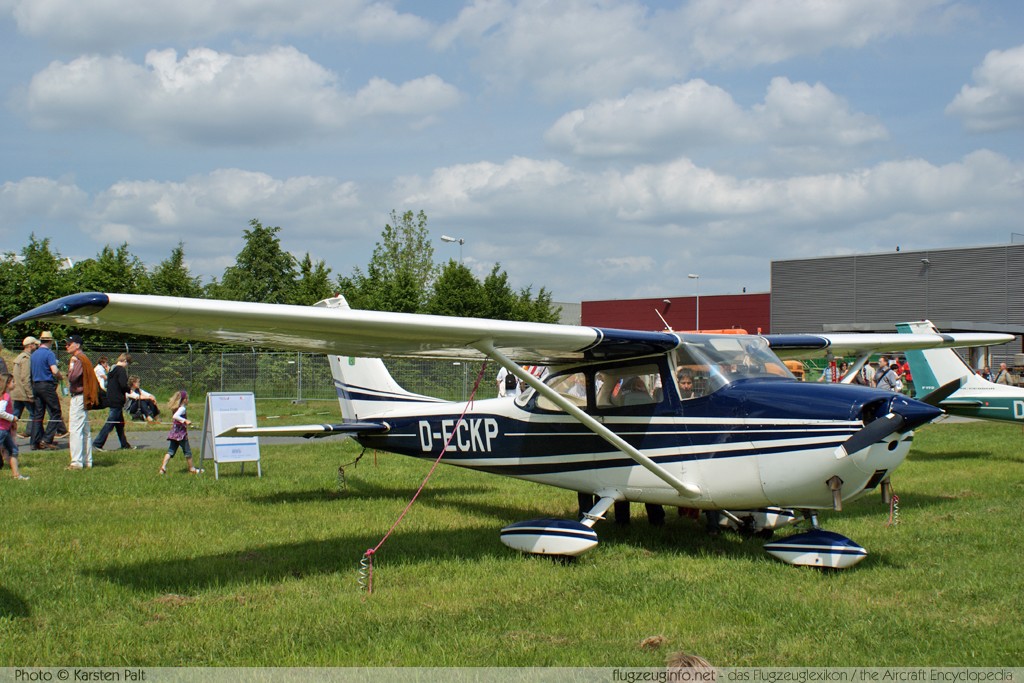 Cessna-Reims F172K Skyhawk  D-ECKP F17200768 Flugtag Bremen 2009 Bremen (EDDW / BRE) 2009-05-10 � Karsten Palt, ID 2076