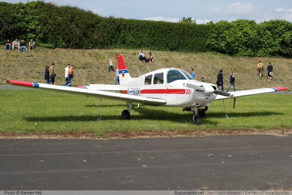 Piper PA-28-161 Cadet Bremer Verein für Luftfahrt D-ENXM 28-41295 Flugtag Bremen 2009 Bremen (EDDW / BRE) 2009-05-10 � Karsten Palt, ID 2101 Piper PA-28-161 Cadet Bremer Verein für Luftfahrt D-ENXM 28-41295 Flugtag Bremen 2009 Bremen (EDDW / BRE) 2009-05-10 � Karsten Palt, ID 2101