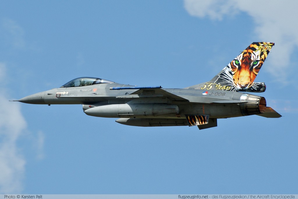 General Dynamics / Lockheed Martin F-16AM Royal Netherlands AF / Koninklijke Luchtmacht J-008 6D-164 Luchtmachtdagen 2009 Volkel (EHVK / UDE) 2009-06-19 � Karsten Palt, ID 2337 General Dynamics / Lockheed Martin F-16AM Royal Netherlands AF / Koninklijke Luchtmacht J-008 6D-164 Luchtmachtdagen 2009 Volkel (EHVK / UDE) 2009-06-19 � Karsten Palt, ID 2337