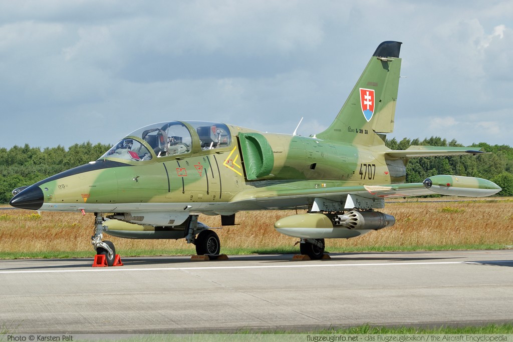 Aero L-39ZAM Slovak Air Force 4707 934707 Luchtmachtdagen 2009 Volkel (EHVK / UDE) 2009-06-19 � Karsten Palt, ID 2304 Aero L-39ZAM Slovak Air Force 4707 934707 Luchtmachtdagen 2009 Volkel (EHVK / UDE) 2009-06-19 � Karsten Palt, ID 2304