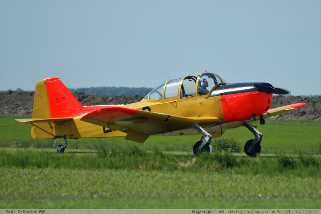 Fokker S.11-1 Instructor Stichting Fokker Four PH-HOG 6275 Oostwold Airport Airshow 2009 Oostwold - Groningen Airport (EHOW) 2009-06-01 � Karsten Palt, ID 2225 Fokker S.11-1 Instructor Stichting Fokker Four PH-HOG 6275 Oostwold Airport Airshow 2009 Oostwold - Groningen Airport (EHOW) 2009-06-01 � Karsten Palt, ID 2225