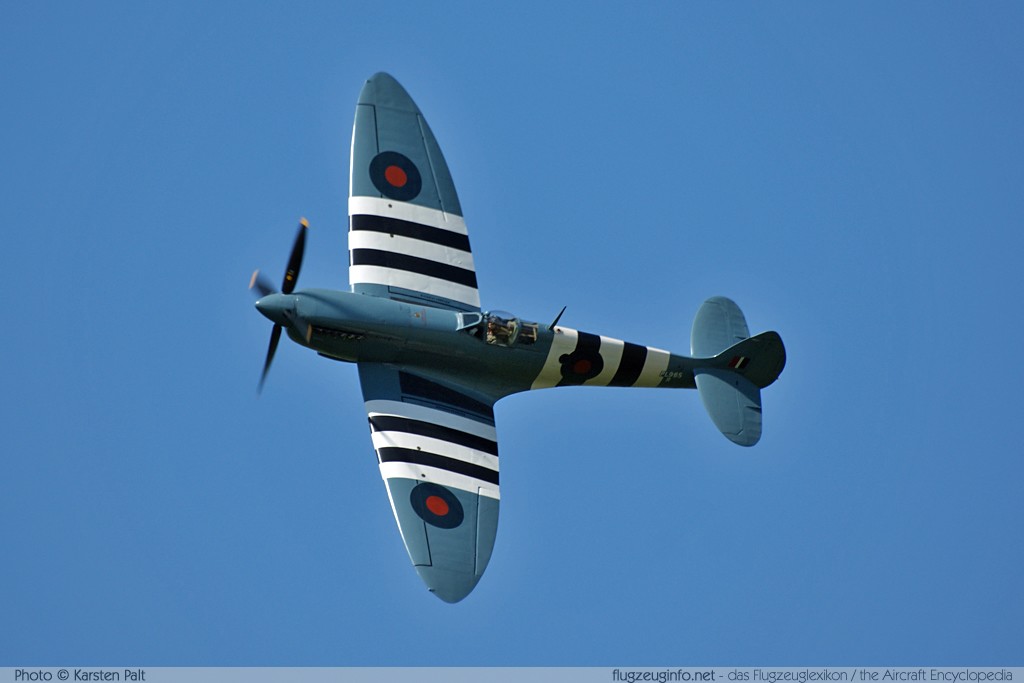 Supermarine Spitfire PR Mk. XI (365) Private (Peter Teichman) G-MKXI 6S/504719 Oostwold Airport Airshow 2009 Oostwold - Groningen Airport (EHOW) 2009-06-01 � Karsten Palt, ID 2195 Supermarine Spitfire PR Mk. XI (365) Private (Peter Teichman) G-MKXI 6S/504719 Oostwold Airport Airshow 2009 Oostwold - Groningen Airport (EHOW) 2009-06-01 � Karsten Palt, ID 2195