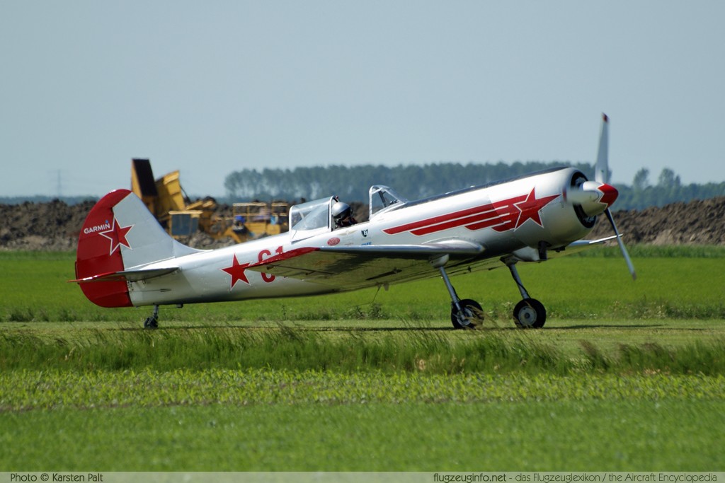 Yakovlev / Jakowlew Yak-50 / Jak-50 The Yakovlevs G-YAKM 842710 Oostwold Airport Airshow 2009 Oostwold - Groningen Airport (EHOW) 2009-06-01 � Karsten Palt, ID 2197 Yakovlev / Jakowlew Yak-50 / Jak-50 The Yakovlevs G-YAKM 842710 Oostwold Airport Airshow 2009 Oostwold - Groningen Airport (EHOW) 2009-06-01 � Karsten Palt, ID 2197