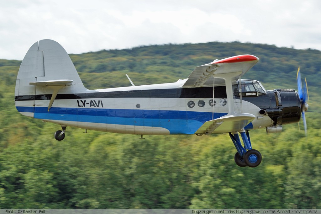 Antonov An-2R LY-AVI 1G22014 Oldtimer-Fliegertreffen 2009 Kirchheim unter Teck - Hahnweide (EDST) 2009-09-04 � Karsten Palt, ID 2581 Antonov An-2R LY-AVI 1G22014 Oldtimer-Fliegertreffen 2009 Kirchheim unter Teck - Hahnweide (EDST) 2009-09-04 � Karsten Palt, ID 2581