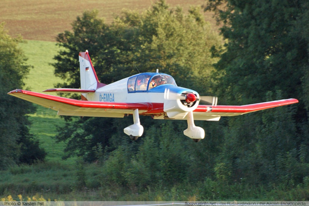 Jodel - SAN D.140C Mouquetaire D-EMGA 114 Oldtimer-Fliegertreffen 2009 Kirchheim unter Teck - Hahnweide (EDST) 2009-09-04 � Karsten Palt, ID 2555 Jodel - SAN D.140C Mouquetaire D-EMGA 114 Oldtimer-Fliegertreffen 2009 Kirchheim unter Teck - Hahnweide (EDST) 2009-09-04 � Karsten Palt, ID 2555