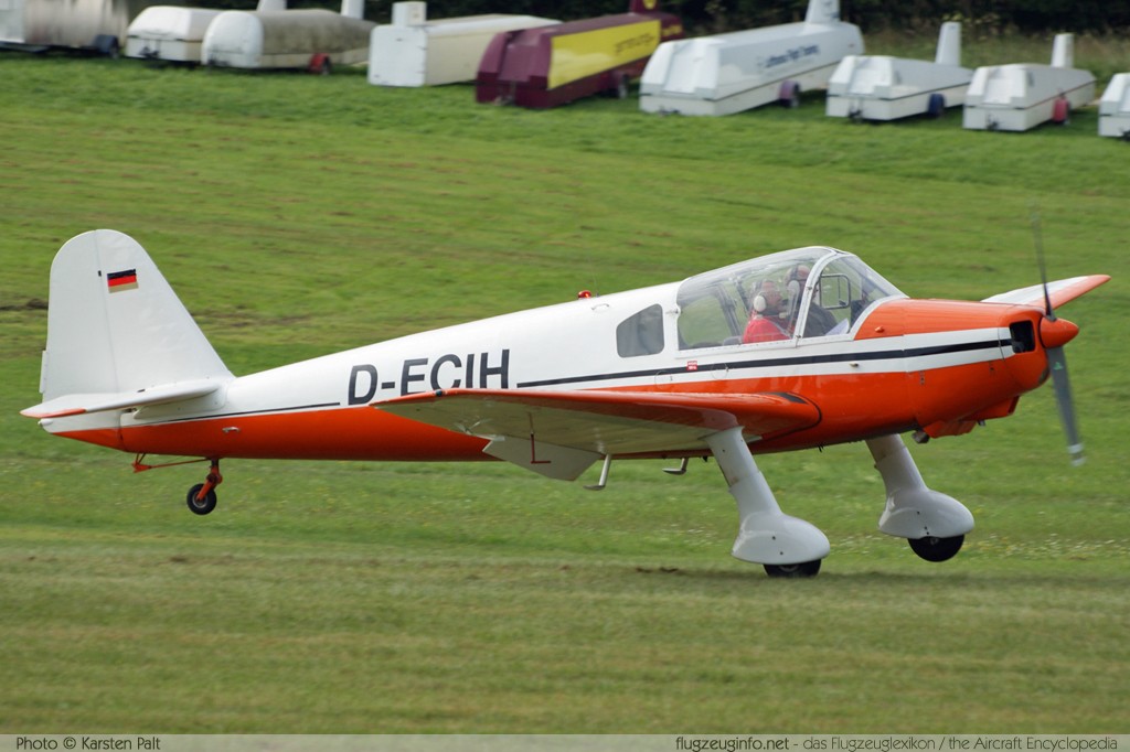 Klemm Kl 107C D-ECIH 128 Oldtimer-Fliegertreffen 2009 Kirchheim unter Teck - Hahnweide (EDST) 2009-09-05 � Karsten Palt, ID 2605 Klemm Kl 107C D-ECIH 128 Oldtimer-Fliegertreffen 2009 Kirchheim unter Teck - Hahnweide (EDST) 2009-09-05 � Karsten Palt, ID 2605