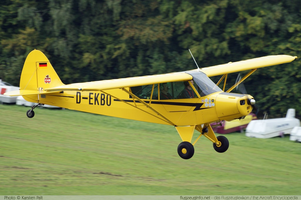 Piper PA-18-95 Super Cub D-EKBO 18-3453 Oldtimer-Fliegertreffen 2009 Kirchheim unter Teck - Hahnweide (EDST) 2009-09-05 � Karsten Palt, ID 2628 Piper PA-18-95 Super Cub D-EKBO 18-3453 Oldtimer-Fliegertreffen 2009 Kirchheim unter Teck - Hahnweide (EDST) 2009-09-05 � Karsten Palt, ID 2628