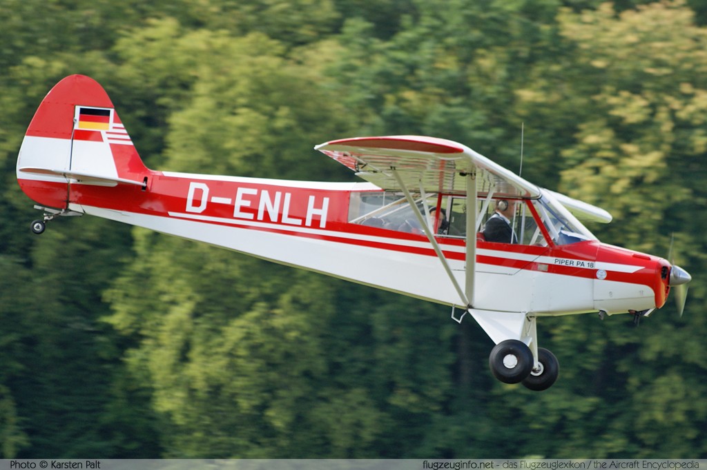 Piper PA-18-95 Super Cub D-ENLH 18-1394 Oldtimer-Fliegertreffen 2009 Kirchheim unter Teck - Hahnweide (EDST) 2009-09-05 � Karsten Palt, ID 2640 Piper PA-18-95 Super Cub D-ENLH 18-1394 Oldtimer-Fliegertreffen 2009 Kirchheim unter Teck - Hahnweide (EDST) 2009-09-05 � Karsten Palt, ID 2640