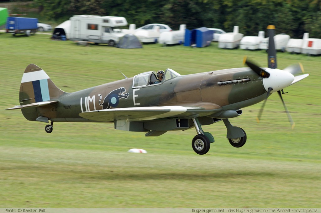 Supermarine Spitfire Mk XIX F-AZJS 6S/585110 Oldtimer-Fliegertreffen 2009 Kirchheim unter Teck - Hahnweide (EDST) 2009-09-05 � Karsten Palt, ID 2678 Supermarine Spitfire Mk XIX F-AZJS 6S/585110 Oldtimer-Fliegertreffen 2009 Kirchheim unter Teck - Hahnweide (EDST) 2009-09-05 � Karsten Palt, ID 2678
