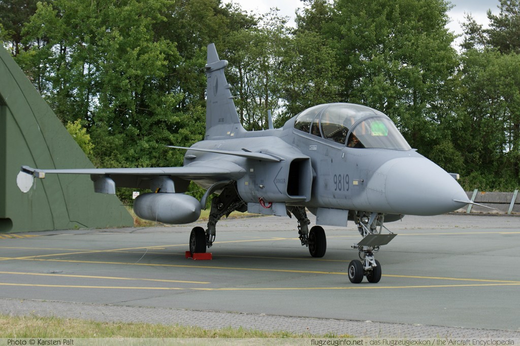 Saab JAS39D Gripen Czech Air Force 9819 39-819 Spotterday JG 71 R 2009 Wittmund-Wittmundhafen (ETNT) 2009-06-05 � Karsten Palt, ID 2284 Saab JAS39D Gripen Czech Air Force 9819 39-819 Spotterday JG 71 R 2009 Wittmund-Wittmundhafen (ETNT) 2009-06-05 � Karsten Palt, ID 2284