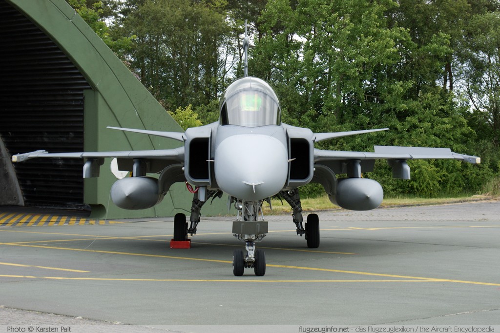 Saab JAS39D Gripen Czech Air Force 9819 39-819 Spotterday JG 71 R 2009 Wittmund-Wittmundhafen (ETNT) 2009-06-05 � Karsten Palt, ID 2285 Saab JAS39D Gripen Czech Air Force 9819 39-819 Spotterday JG 71 R 2009 Wittmund-Wittmundhafen (ETNT) 2009-06-05 � Karsten Palt, ID 2285