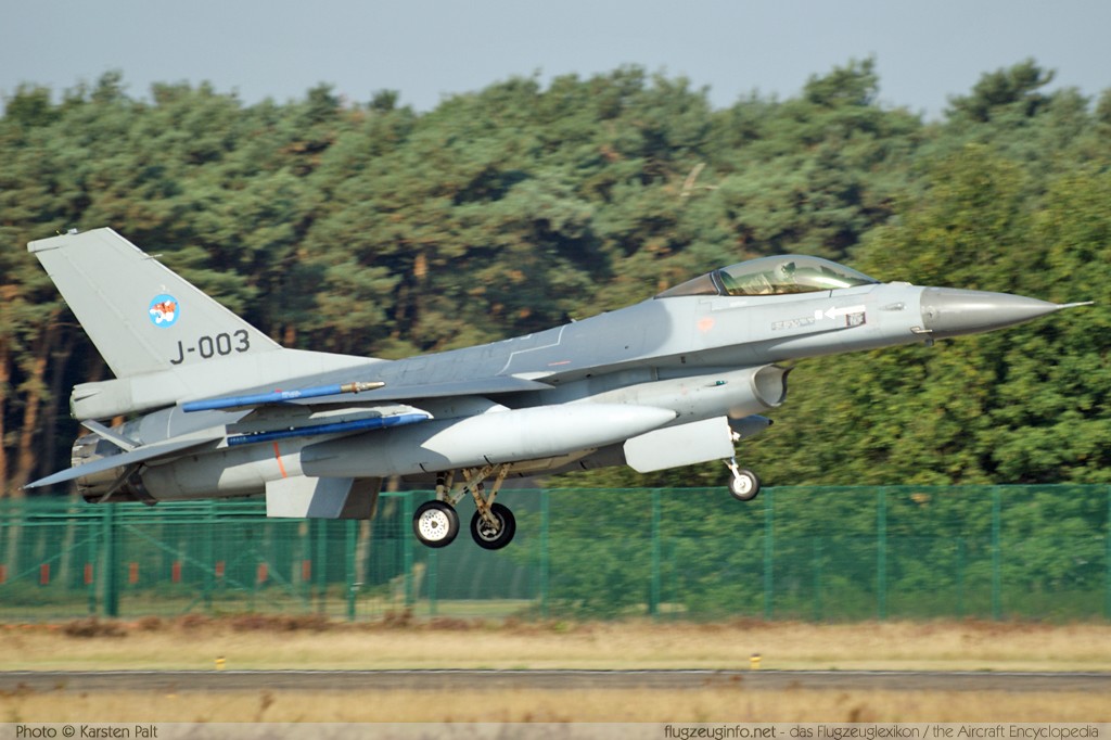 General Dynamics / Lockheed Martin F-16AM Royal Netherlands AF / Koninklijke Luchtmacht J-003 6D-159 NATO Tigermeet 2009 Kleine Brogel (EBBL) 2009-09-23 � Karsten Palt, ID 2773 General Dynamics / Lockheed Martin F-16AM Royal Netherlands AF / Koninklijke Luchtmacht J-003 6D-159 NATO Tigermeet 2009 Kleine Brogel (EBBL) 2009-09-23 � Karsten Palt, ID 2773
