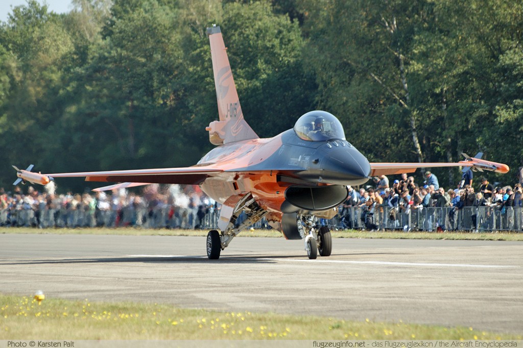 General Dynamics / Lockheed Martin F-16AM Royal Netherlands AF / Koninklijke Luchtmacht J-015 6D-171 NATO Tigermeet 2009 Kleine Brogel (EBBL) 2009-09-23 � Karsten Palt, ID 2775 General Dynamics / Lockheed Martin F-16AM Royal Netherlands AF / Koninklijke Luchtmacht J-015 6D-171 NATO Tigermeet 2009 Kleine Brogel (EBBL) 2009-09-23 � Karsten Palt, ID 2775