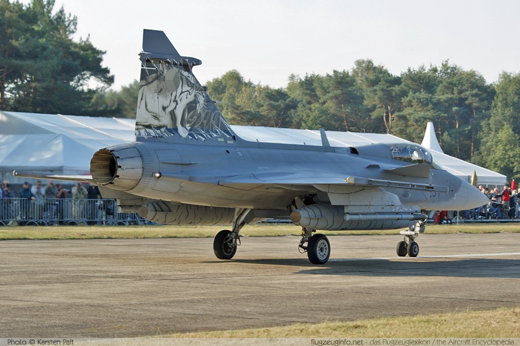 Saab JAS39C Czech Air Force 9237 39-237 NATO Tigermeet 2009 Kleine Brogel (EBBL) 2009-09-23 � Karsten Palt, ID 2798 Saab JAS39C Czech Air Force 9237 39-237 NATO Tigermeet 2009 Kleine Brogel (EBBL) 2009-09-23 � Karsten Palt, ID 2798