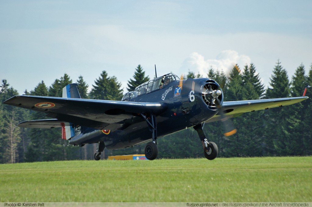 Grumman TBM-3R Avenger Association Charlies Heavy HB-RDG 53319 Flugtag Breitscheid 2010 Breitscheid (EDGB) 2010-08-22 � Karsten Palt, ID 4002 Grumman TBM-3R Avenger Association Charlies Heavy HB-RDG 53319 Flugtag Breitscheid 2010 Breitscheid (EDGB) 2010-08-22 � Karsten Palt, ID 4002