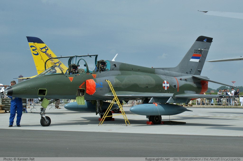 SOKO G-4 Super Galeb Serbian Air Force 23737 470 ILA Berlin 2010 Berlin - Schönefeld (EDDB / SXF) 2010-06-11 � Karsten Palt, ID 3407 SOKO G-4 Super Galeb Serbian Air Force 23737 470 ILA Berlin 2010 Berlin - Schönefeld (EDDB / SXF) 2010-06-11 � Karsten Palt, ID 3407
