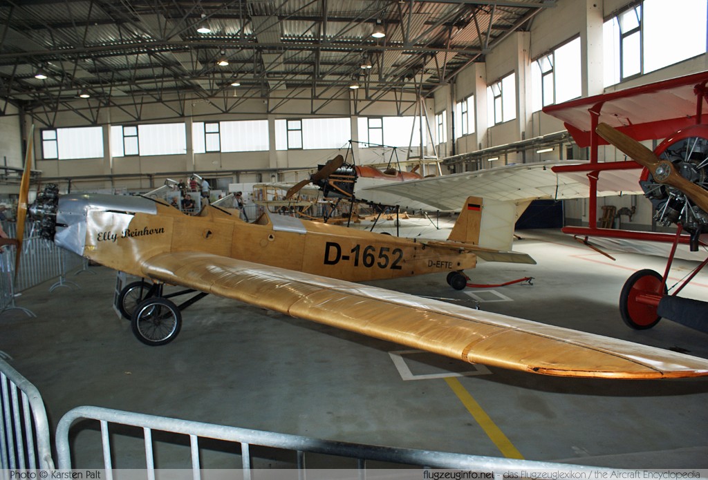 Klemm L 25-1A Historische Flugzeuge Josef Koch D-EFTE 152 ILA Berlin 2010 Berlin - Schönefeld (EDDB / SXF) 2010-06-11 � Karsten Palt, ID 3425 Klemm L 25-1A Historische Flugzeuge Josef Koch D-EFTE 152 ILA Berlin 2010 Berlin - Schönefeld (EDDB / SXF) 2010-06-11 � Karsten Palt, ID 3425