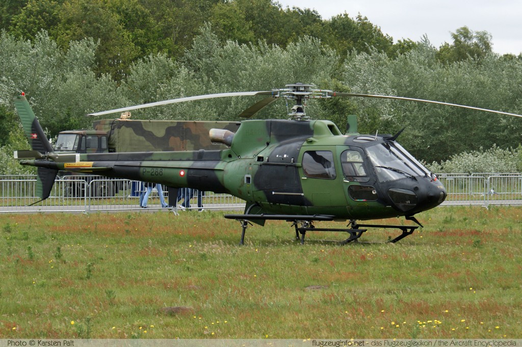 Eurocopter AS-550C-2 Fennec Royal Danish Air Force P-288 2288 Luchtmachtdagen 2010 Gilze-Rijen (EHGR) 2010-06-18 � Karsten Palt, ID 3285 Eurocopter AS-550C-2 Fennec Royal Danish Air Force P-288 2288 Luchtmachtdagen 2010 Gilze-Rijen (EHGR) 2010-06-18 � Karsten Palt, ID 3285