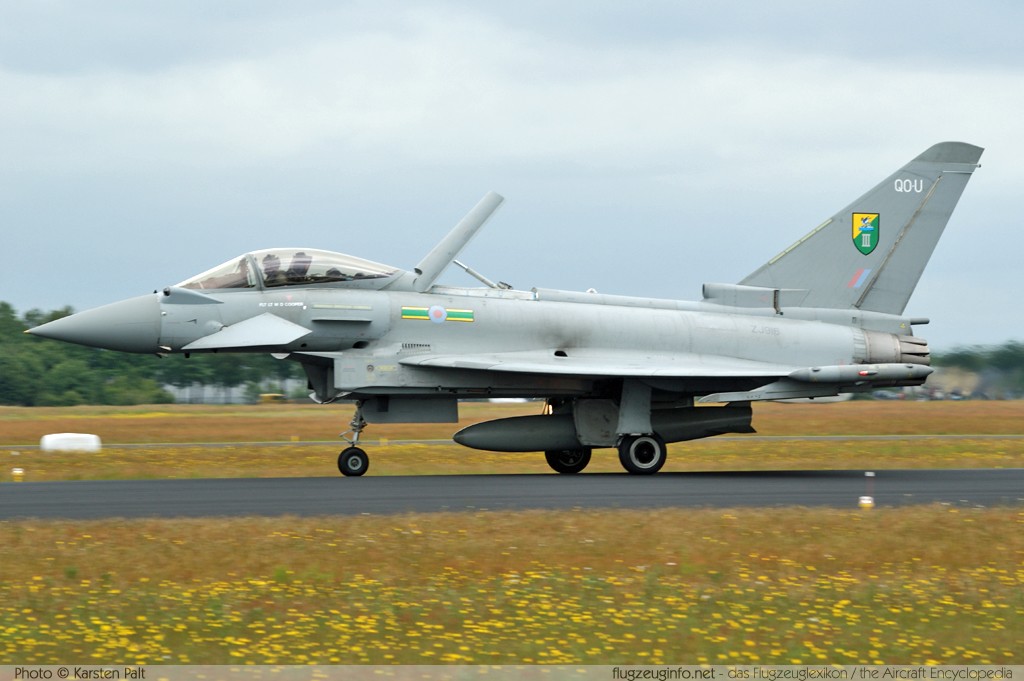 Eurofighter EF2000 Typhoon FGR4 Royal Air Force ZJ916 BS007 Luchtmachtdagen 2010 Gilze-Rijen (EHGR) 2010-06-18 � Karsten Palt, ID 3303 Eurofighter EF2000 Typhoon FGR4 Royal Air Force ZJ916 BS007 Luchtmachtdagen 2010 Gilze-Rijen (EHGR) 2010-06-18 � Karsten Palt, ID 3303