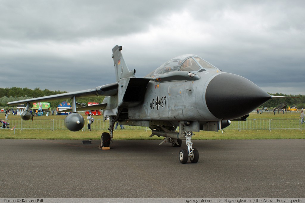 Panavia Tornado ECR German Air Force / Luftwaffe 46+37 854/GS270/4337 Luchtmachtdagen 2010 Gilze-Rijen (EHGR) 2010-06-18 � Karsten Palt, ID 3345 Panavia Tornado ECR German Air Force / Luftwaffe 46+37 854/GS270/4337 Luchtmachtdagen 2010 Gilze-Rijen (EHGR) 2010-06-18 � Karsten Palt, ID 3345