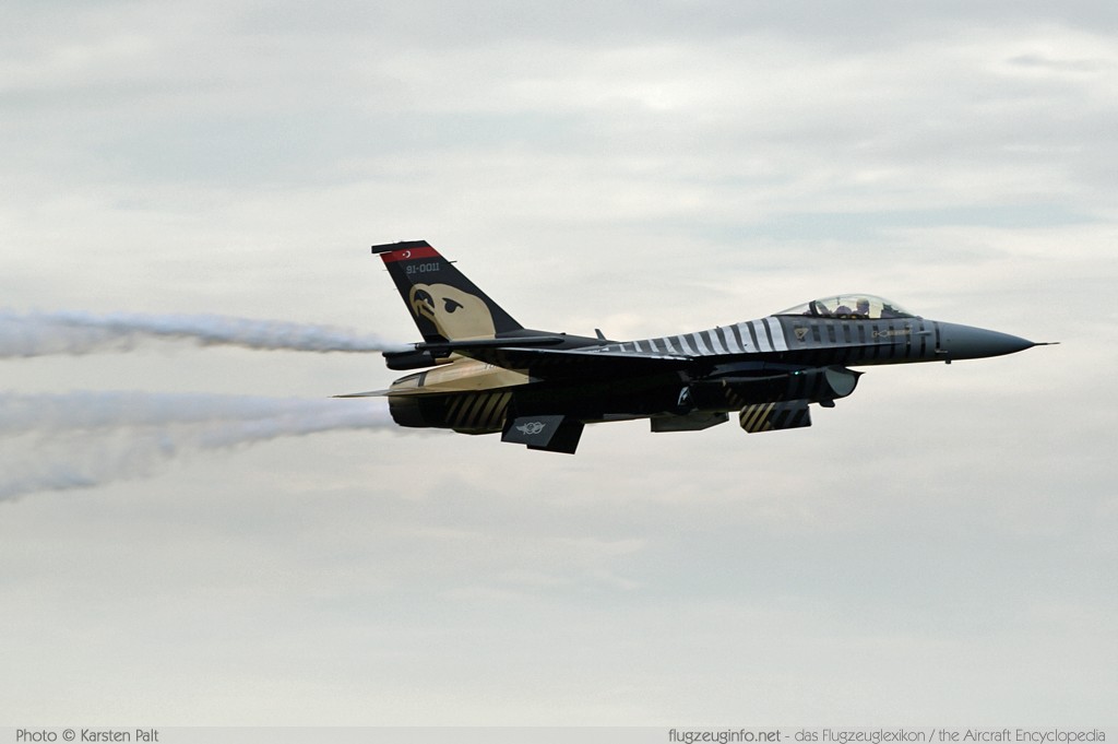 General Dynamics / Lockheed Martin F-16C Turkish Air Force 91-0011 4R-91 Luchtmachtdagen 2011 Leeuwarden (EHLW / LHW) 2011-09-16 � Karsten Palt, ID 5650 General Dynamics / Lockheed Martin F-16C Turkish Air Force 91-0011 4R-91 Luchtmachtdagen 2011 Leeuwarden (EHLW / LHW) 2011-09-16 � Karsten Palt, ID 5650