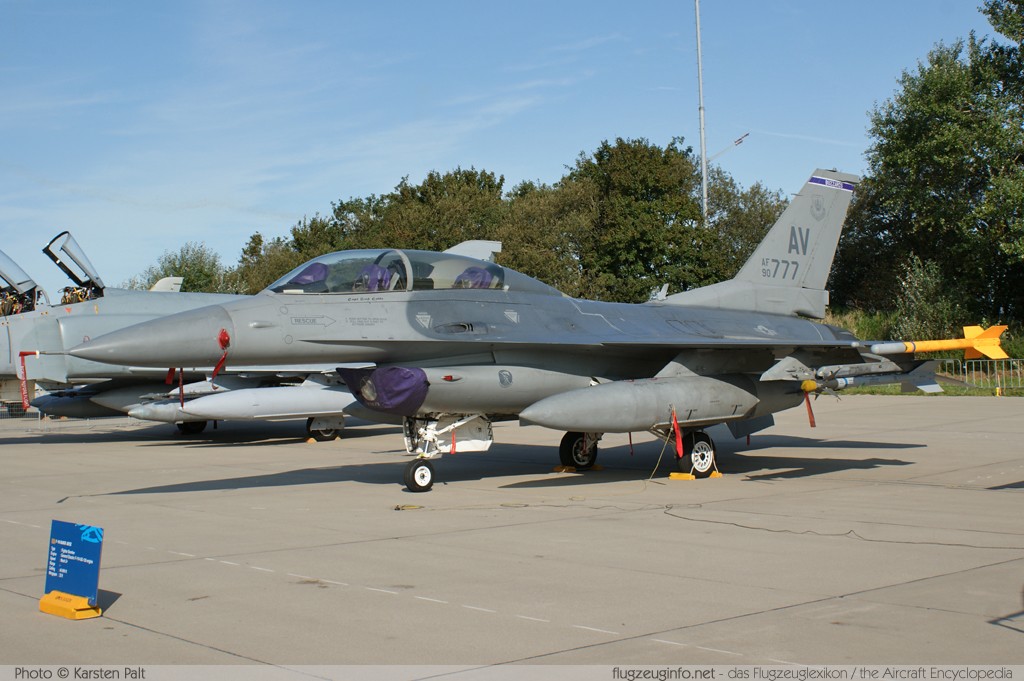 General Dynamics / Lockheed Martin F-16DG United States Air Force (USAF) 90-0777 1D-55 Luchtmachtdagen 2011 Leeuwarden (EHLW / LHW) 2011-09-16 � Karsten Palt, ID 5653 General Dynamics / Lockheed Martin F-16DG United States Air Force (USAF) 90-0777 1D-55 Luchtmachtdagen 2011 Leeuwarden (EHLW / LHW) 2011-09-16 � Karsten Palt, ID 5653