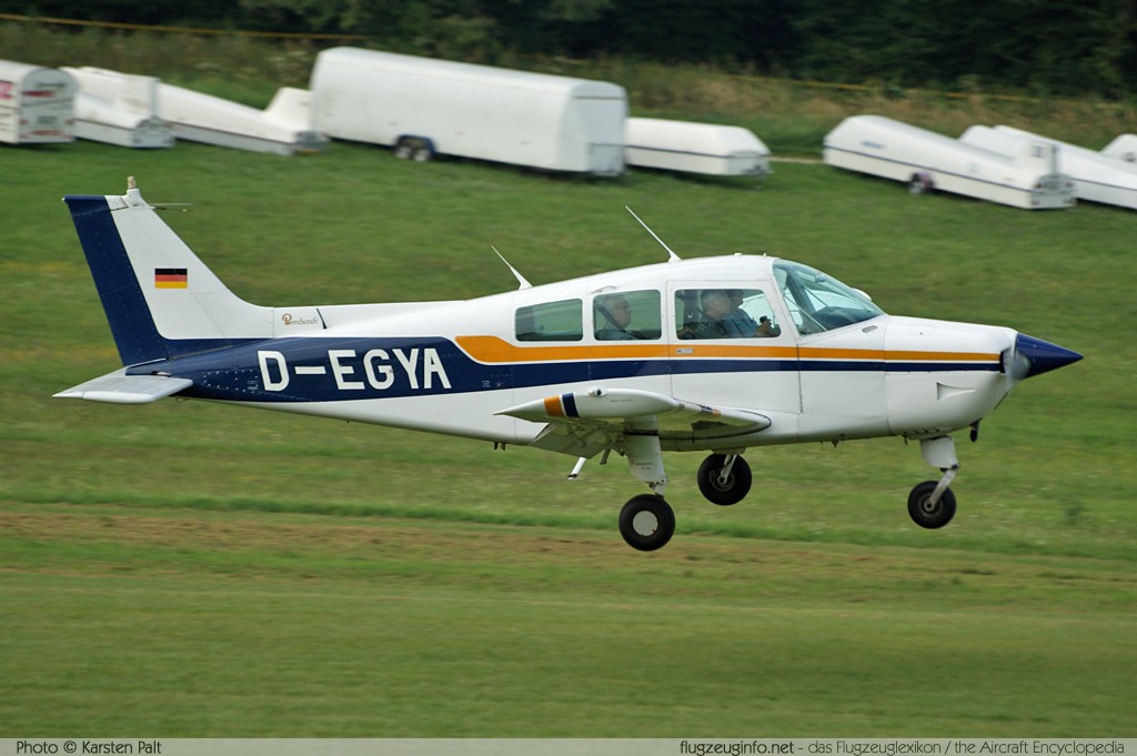 Beech C23 Sundowner 180 D-EGYA M-1923 Oldtimer-Fliegertreffen 2013 Kirchheim unter Teck - Hahnweide (EDST) 2013-09-07 � Karsten Palt, ID 7403 Beech C23 Sundowner 180 D-EGYA M-1923 Oldtimer-Fliegertreffen 2013 Kirchheim unter Teck - Hahnweide (EDST) 2013-09-07 � Karsten Palt, ID 7403