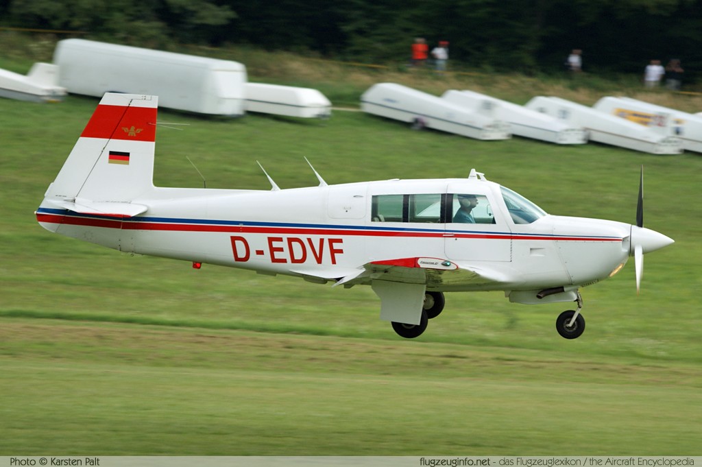 Mooney M20F Executive 21 D-EDVF 670298 Oldtimer-Fliegertreffen 2013 Kirchheim unter Teck - Hahnweide (EDST) 2013-09-06 � Karsten Palt, ID 7326 Mooney M20F Executive 21 D-EDVF 670298 Oldtimer-Fliegertreffen 2013 Kirchheim unter Teck - Hahnweide (EDST) 2013-09-06 � Karsten Palt, ID 7326