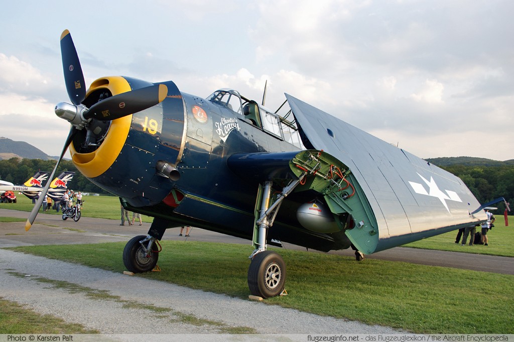Grumman TBM-3R Avenger Association Charlies Heavy HB-RDG 53319 Oldtimer-Fliegertreffen 2013 Kirchheim unter Teck - Hahnweide (EDST) 2013-09-06 � Karsten Palt, ID 7363 Grumman TBM-3R Avenger Association Charlies Heavy HB-RDG 53319 Oldtimer-Fliegertreffen 2013 Kirchheim unter Teck - Hahnweide (EDST) 2013-09-06 � Karsten Palt, ID 7363