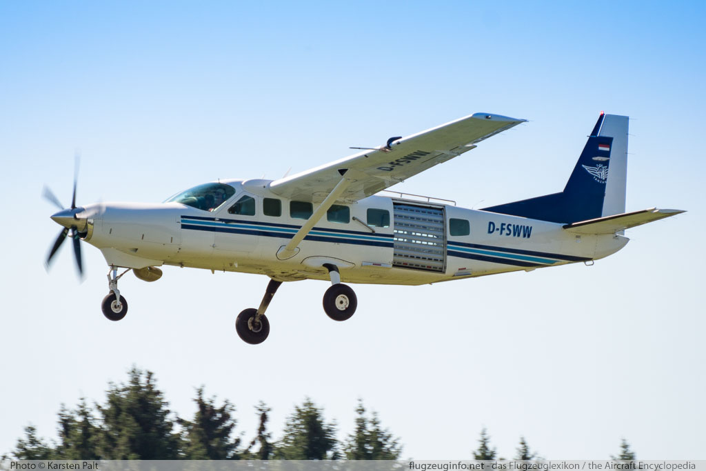 Cessna 208B Grand Caravan Skydive Westerwald D-FSWW 208B0639 Flugtag Breitscheid 2015 Breitscheid (EDGB) 2015-08-30 � Karsten Palt, ID 12091 Cessna 208B Grand Caravan Skydive Westerwald D-FSWW 208B0639 Flugtag Breitscheid 2015 Breitscheid (EDGB) 2015-08-30 � Karsten Palt, ID 12091