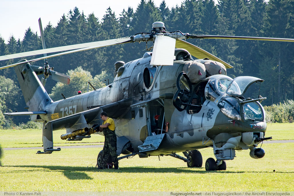 Mil Mi-24V Czech Air Force 7357 087357 Flugtag Breitscheid 2015 Breitscheid (EDGB) 2015-08-30 � Karsten Palt, ID 12107
