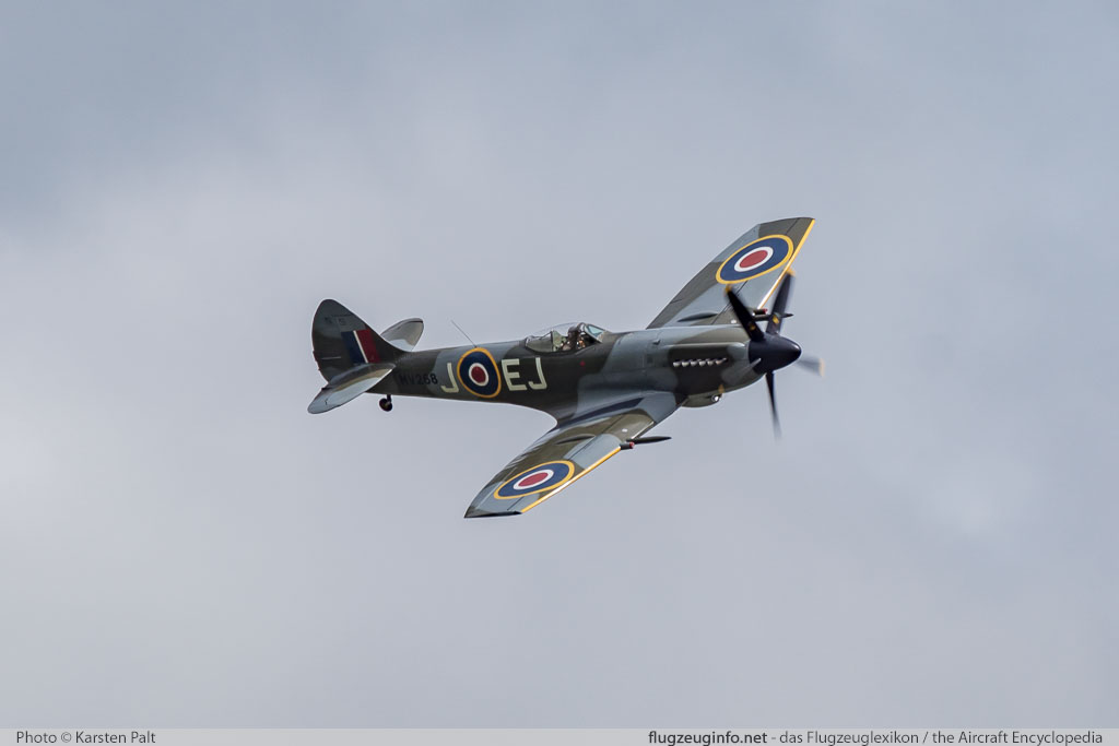 Supermarine Spitfire F.R. Mk.XIVe The Fighter Collection G-SPIT 6S/649205 Flying Legends 2016 Duxford Aerodrome (EGSU / QFO) 2016-07-10 � Karsten Palt, ID 13020 Supermarine Spitfire F.R. Mk.XIVe The Fighter Collection G-SPIT 6S/649205 Flying Legends 2016 Duxford Aerodrome (EGSU / QFO) 2016-07-10 � Karsten Palt, ID 13020