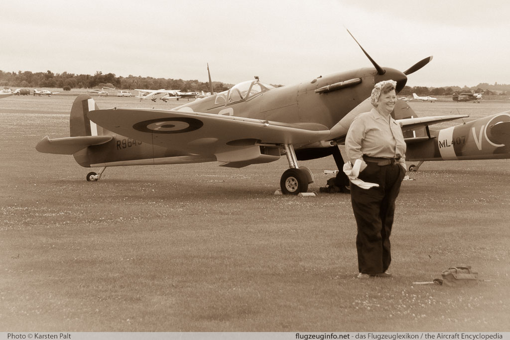 Supermarine Spitfire LF Mk.Vb (LF5B) G-CISV CBAF/2405 Flying Legends 2016 Duxford Aerodrome (EGSU / QFO) 2016-07-10 � Karsten Palt, ID 13029 Supermarine Spitfire LF Mk.Vb (LF5B) G-CISV CBAF/2405 Flying Legends 2016 Duxford Aerodrome (EGSU / QFO) 2016-07-10 � Karsten Palt, ID 13029