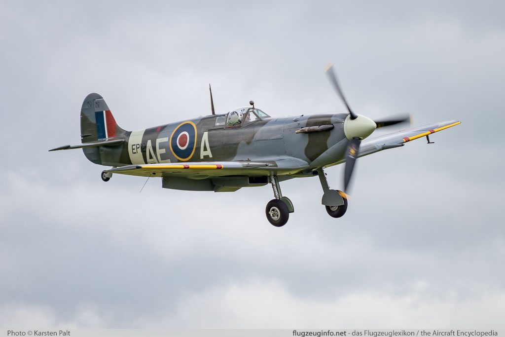 Supermarine Spitfire LF Mk.Vb (LF5B) The Fighter Collection G-LFVB CBAF/2403 Flying Legends 2016 Duxford Aerodrome (EGSU / QFO) 2016-07-10 � Karsten Palt, ID 13033 Supermarine Spitfire LF Mk.Vb (LF5B) The Fighter Collection G-LFVB CBAF/2403 Flying Legends 2016 Duxford Aerodrome (EGSU / QFO) 2016-07-10 � Karsten Palt, ID 13033