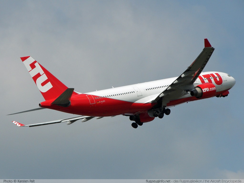 Airbus A330-223 LTU - Lufttransport-Unternehmen D-ALPC 444 Düsseldorf International (EDDL / DUS) 2007-09-06 � Karsten Palt, ID 470 Airbus A330-223 LTU - Lufttransport-Unternehmen D-ALPC 444 Düsseldorf International (EDDL / DUS) 2007-09-06 � Karsten Palt, ID 470