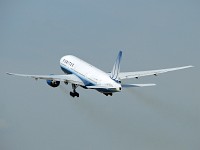 Boeing 777-222 United Airlines N769UA 26921 / 12  Amsterdam-Schiphol (EHAM / AMS) 2007-06-19, Photo by: Karsten Palt