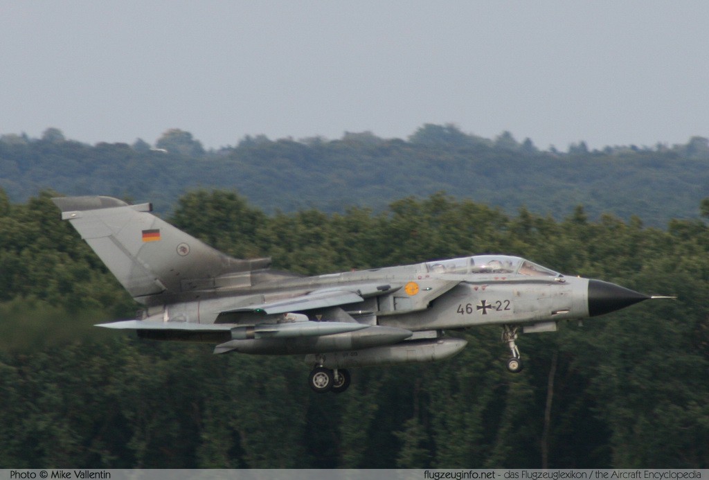 Panavia Tornado IDS German Air Force / Luftwaffe 46+22 807/GS255/4322 Cologne / Köln-Bonn (EDDK / CGN) 2008-09-17 � Mike Vallentin, ID 1391 Panavia Tornado IDS German Air Force / Luftwaffe 46+22 807/GS255/4322 Cologne / Köln-Bonn (EDDK / CGN) 2008-09-17 � Mike Vallentin, ID 1391